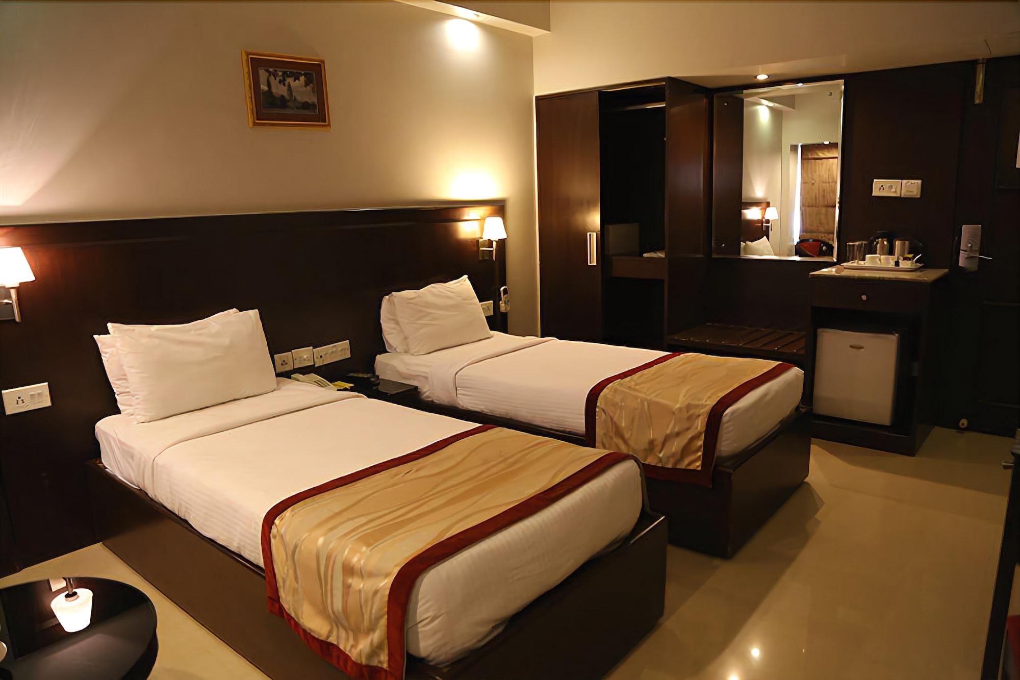 The Curzon Court Hotel Bangalore Eksteriør billede
