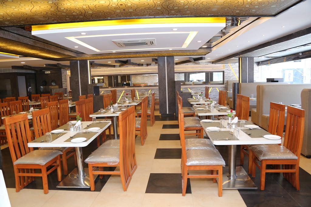 The Curzon Court Hotel Bangalore Eksteriør billede